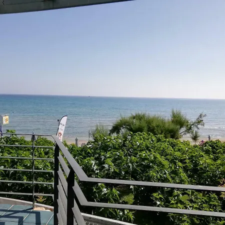 Lagounaris Beach 酒店 阿里克斯